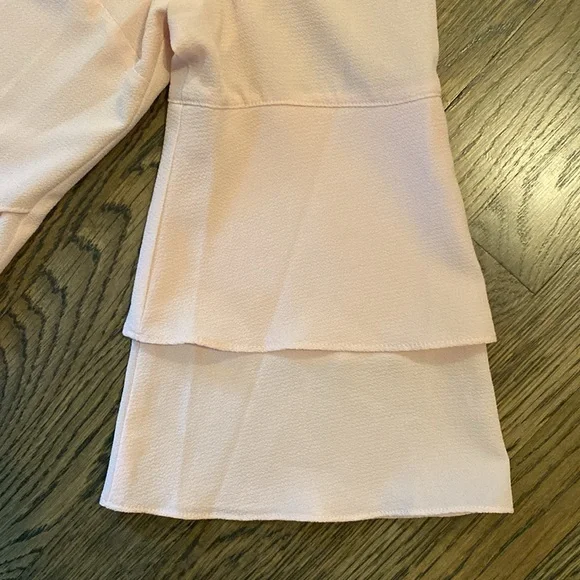 Beautiful pale, pink blouse size large - Picture 2 of 4
